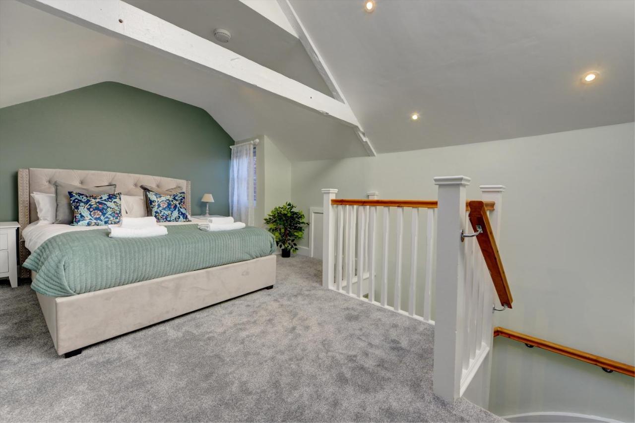 The Nook - A Modern 2 Bedroom Loft With Parking Ripon Exterior photo