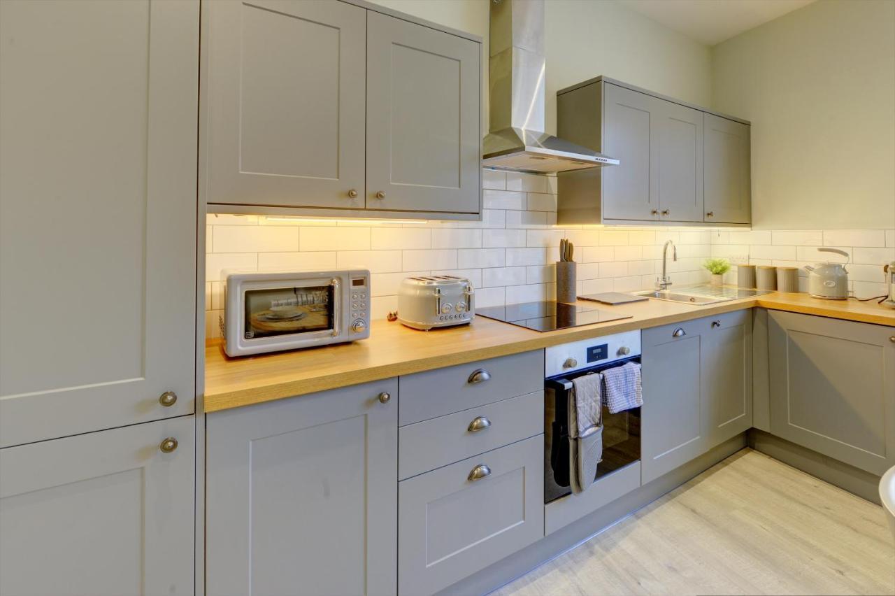 The Nook - A Modern 2 Bedroom Loft With Parking Ripon Exterior photo
